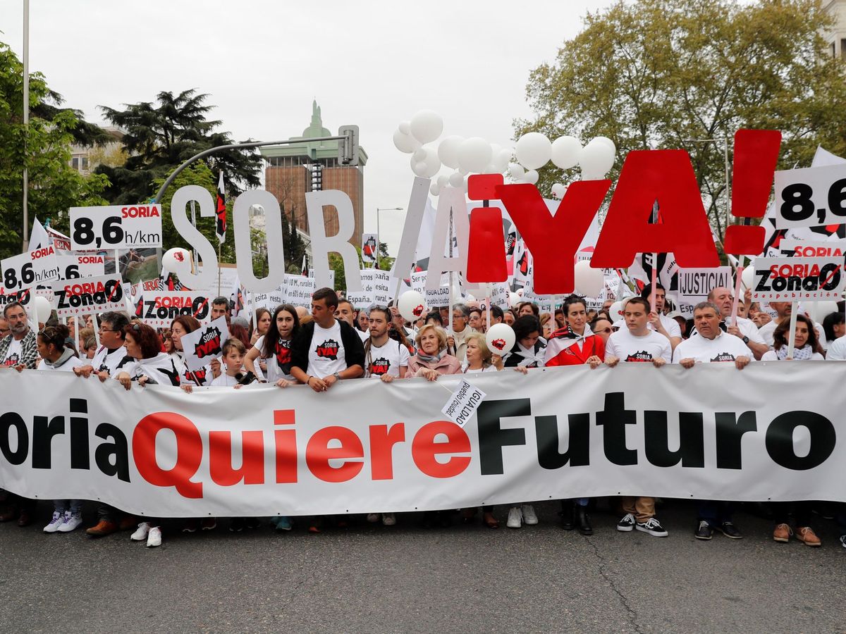 Foto: Manifestación para frenar la despoblación de la España Vaciada. (EFE/Chema Moya)