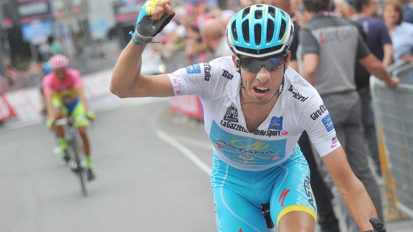 Foto: La alegría de Aru por arañarle un segundo a Contador (Reuters).