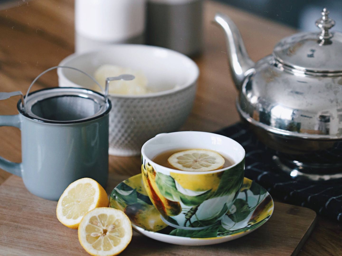 Se puede incorporar el limón al té. (Milada Vigerova para Unsplash)