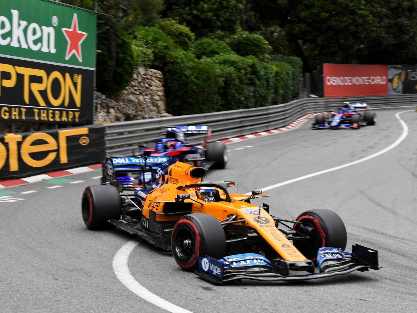 Carlos Sainz, remontando en el GP de Mónaco. (McLarenF1)