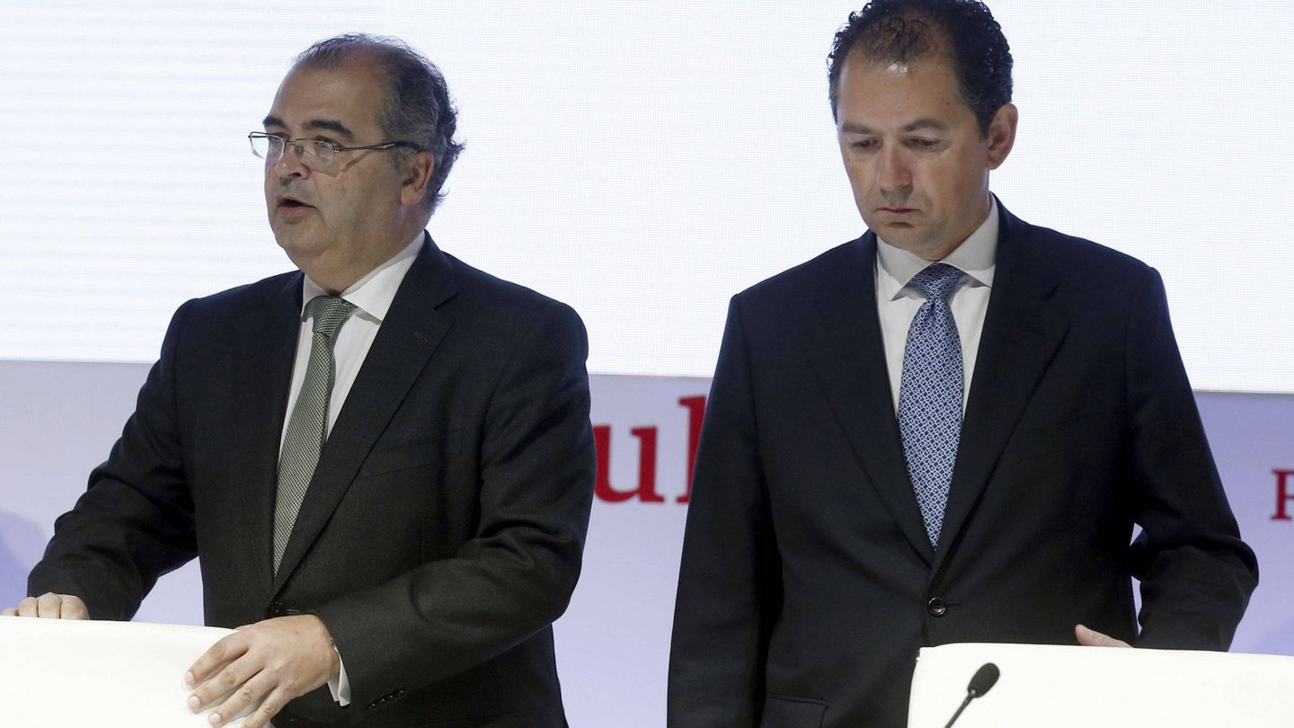El expresidente de Banco Popular, Ángel Ron (i), y el ex consejero delegado, Francisco Gómez. (Paco Campos/EFE)