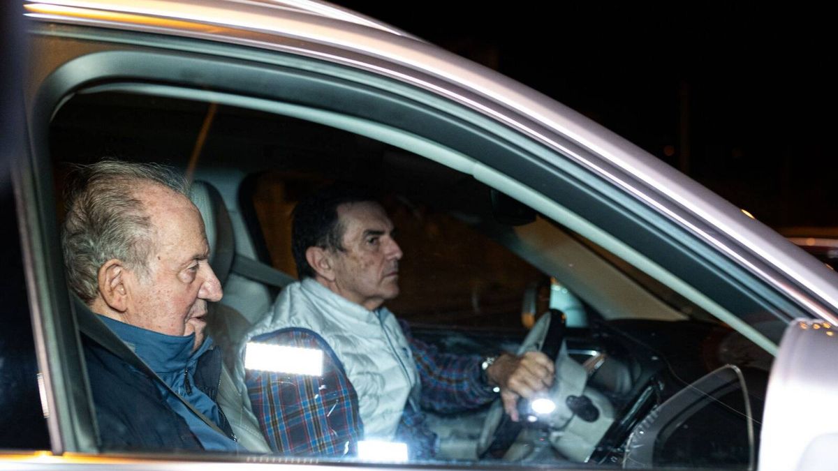 El rey Juan Carlos vuelve a Sanxenxo con escasa expectación y poca presencia mediática