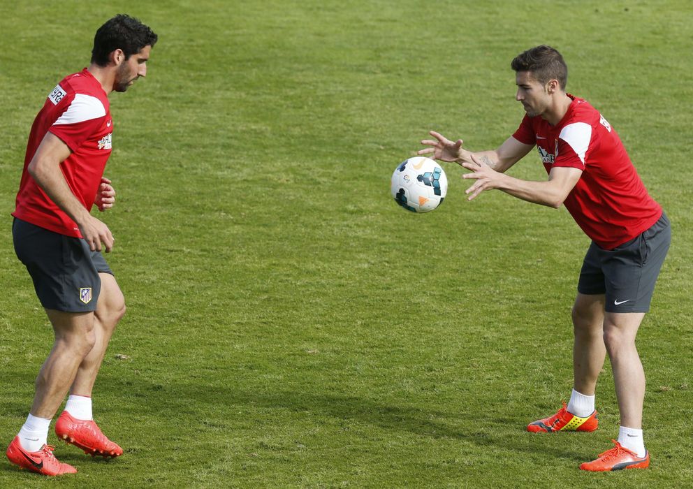 Foto: Raúl García y Gabi, en un entrenamiento con el Atlético de Madrid (Efe). 