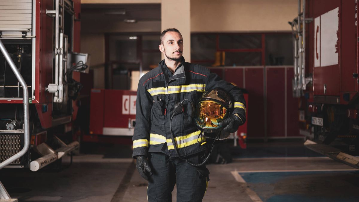 Los consejos de un bombero si comienza un fuego en tu domicilio: pueden salvarte