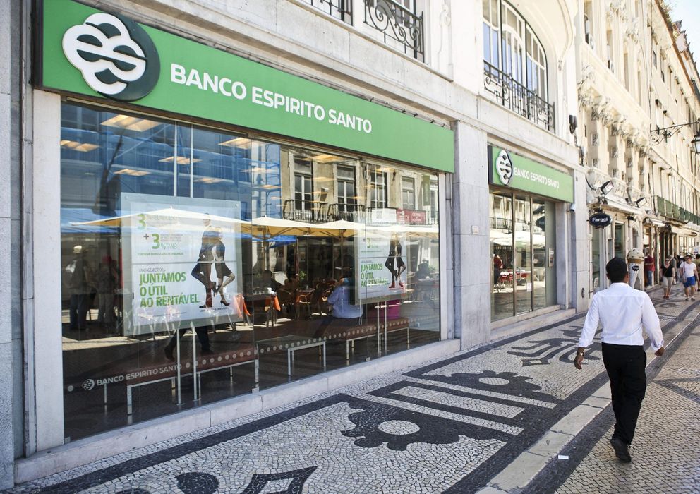 Foto: Una sucursal del banco portugués Banco Espirito Santo en Lisboa. (EFE)