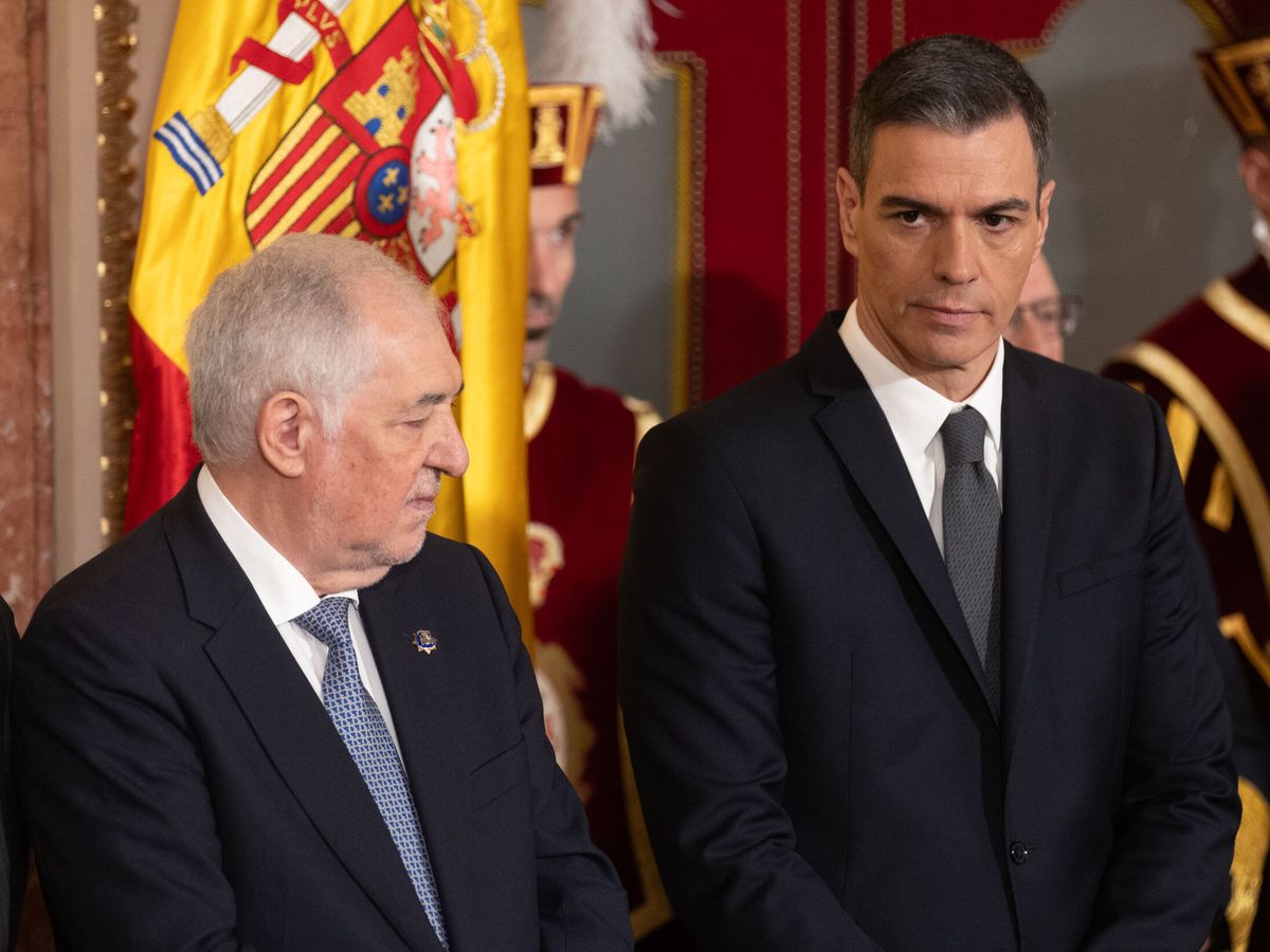 Foto: El presidente del Tribunal Constitucional, Cándido Conde-Pumpido, y el presidente del Gobierno, Pedro Sánchez. (Europa Press/Eduardo Parra)