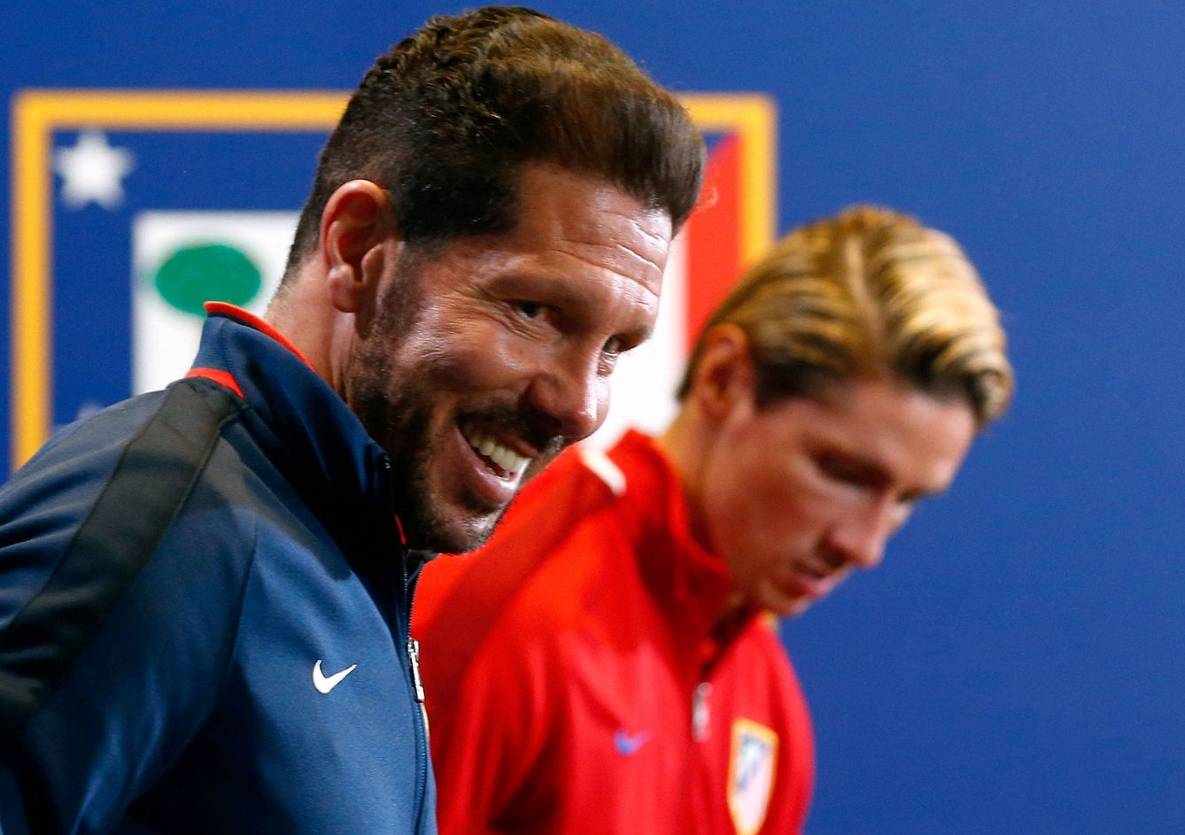 Simeone y Fernando Torres, durante una rueda de prensa. (Reuters)