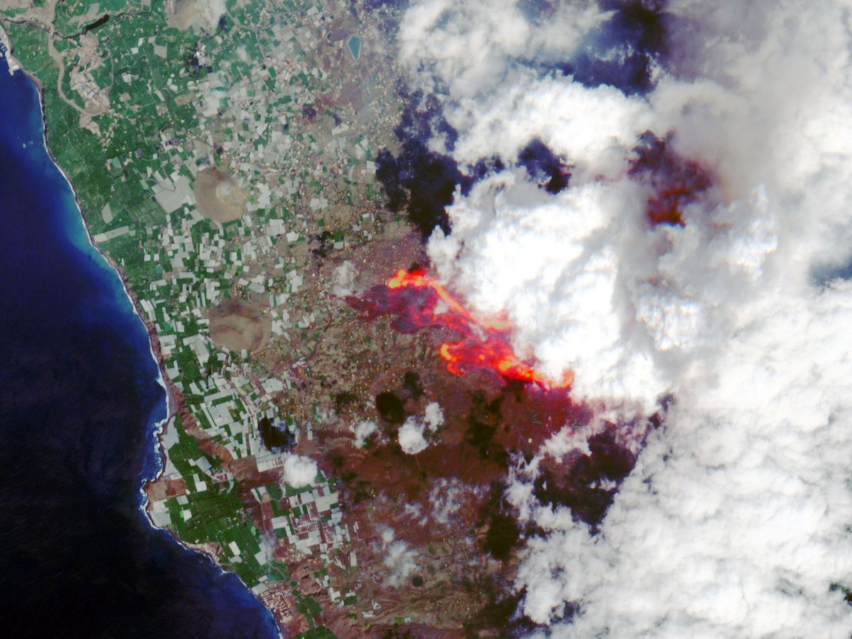 Foto: Vista satelital de las coladas de lava en La Palma. (ESA/Reuters)