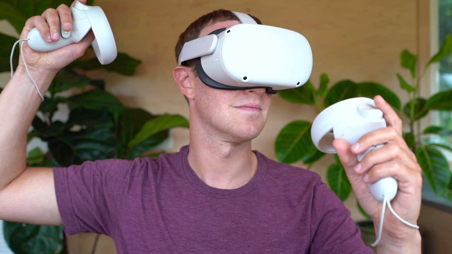 Zuckerberg pasándolo en grande con sus Oculus. (Facebook)