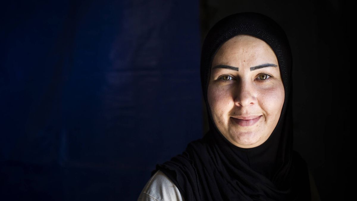 Libanesa. Madre de cuatro hijos. Profesión: desactivadora de minas y explosivos