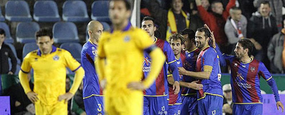 Foto: El Levante entra en la historia truncando el sueño del Alcorcón en la Copa