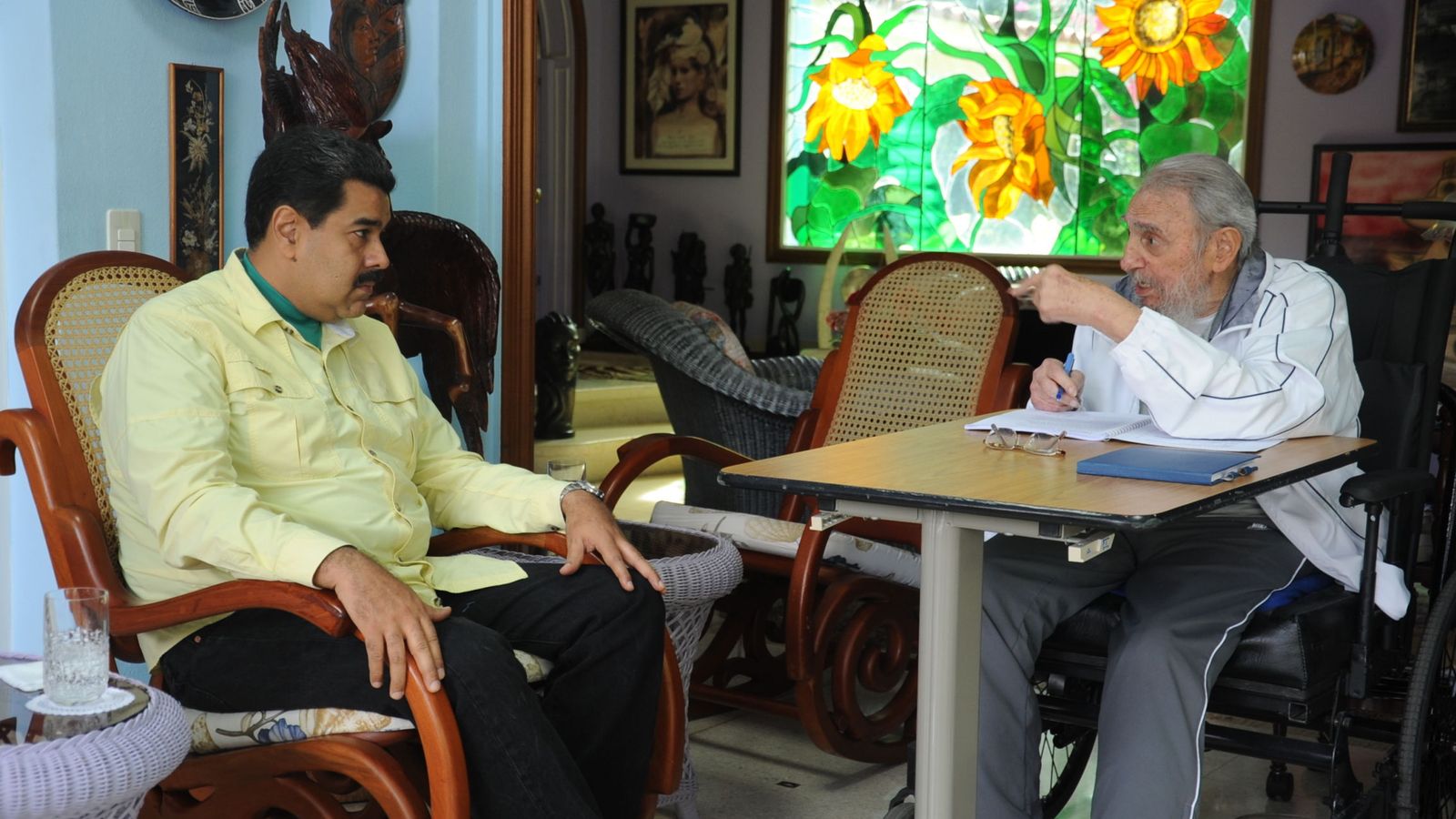 Foto: El líder cubano Fidel Castro (d) y el presidenta de Venezuela Nicolás Maduro. (EFE)