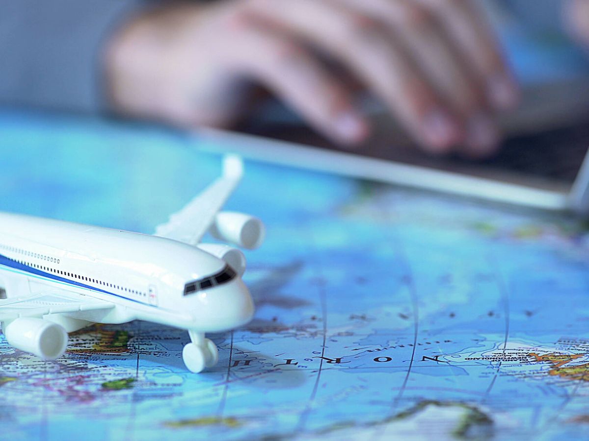 Foto: Encontrar vuelos baratos es una obsesión para los amantes de los viajes. (iStock)
