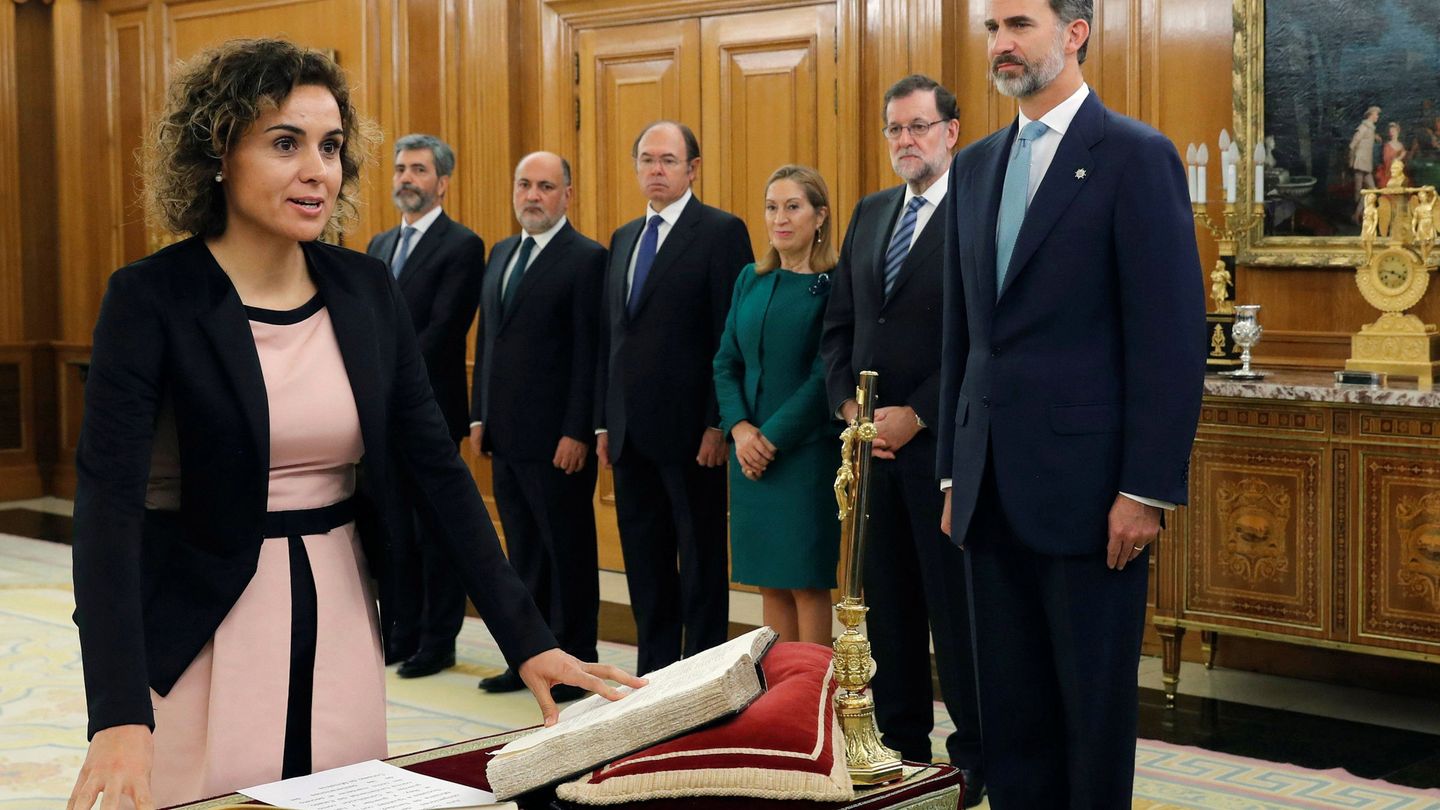 Dolors Montserrat jura su cargo como ministra. (Reuters)