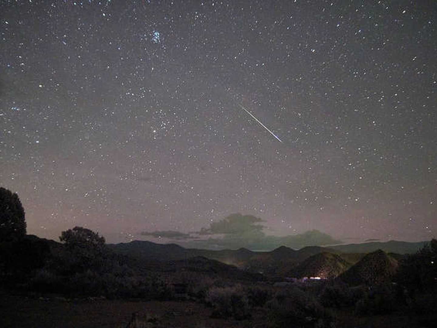 Los meteoros se ven muy bien con prismáticos (M. L./Flickr)