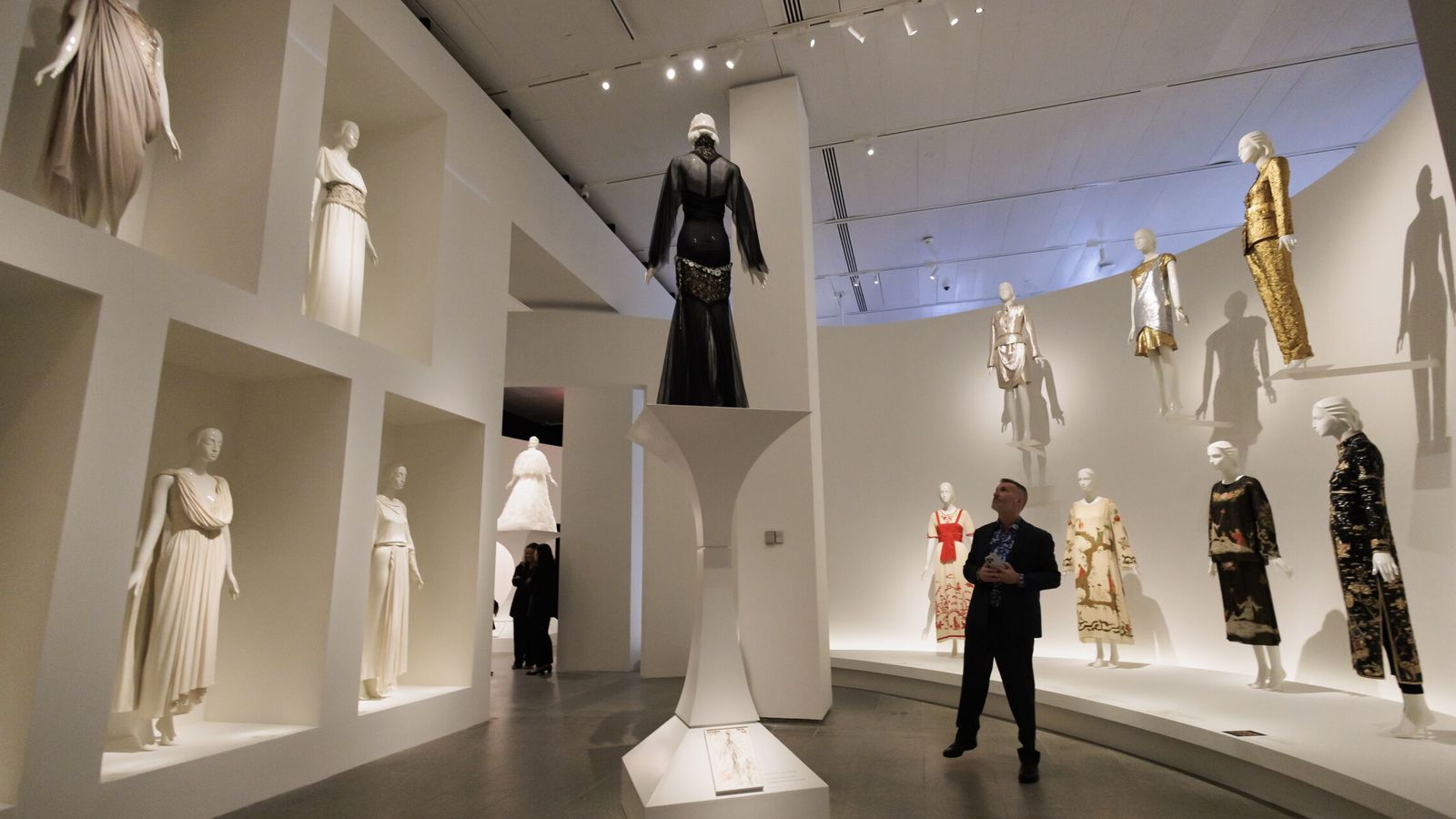 La exposición de Karl Lagerfeld en el Metropolitian Museum of Art Costume Institute (EFE/EPA/Justin Lane)
