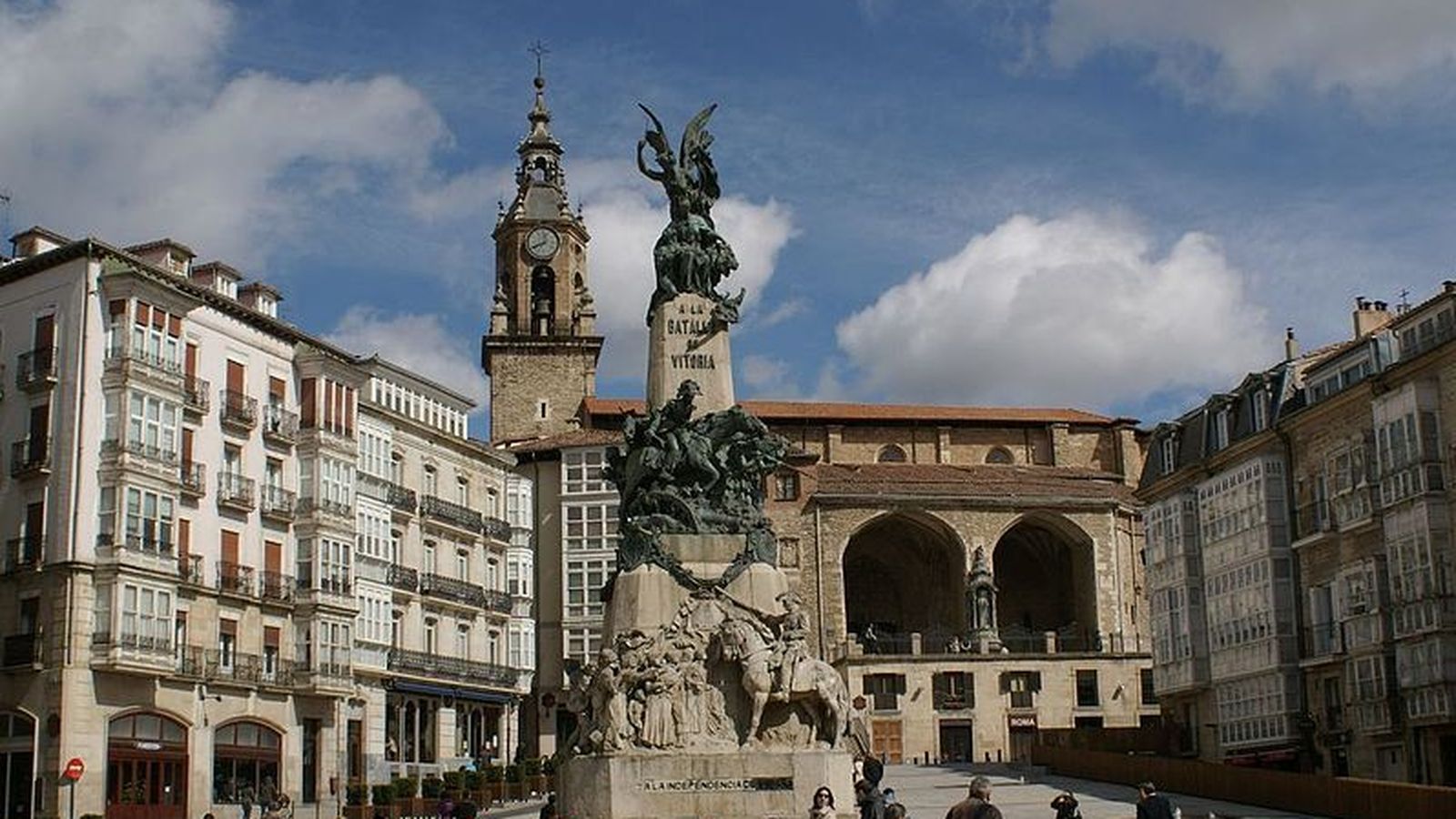 Foto: Imagen del Casco Viejo de Vitoria (Wikimedia Commons)