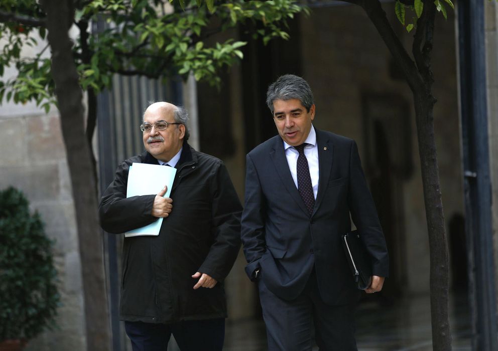 Foto: Los 'consellers' de Economía, Andreu Mas-Colell, y de Presidencia, Francesc Homs (EFE)
