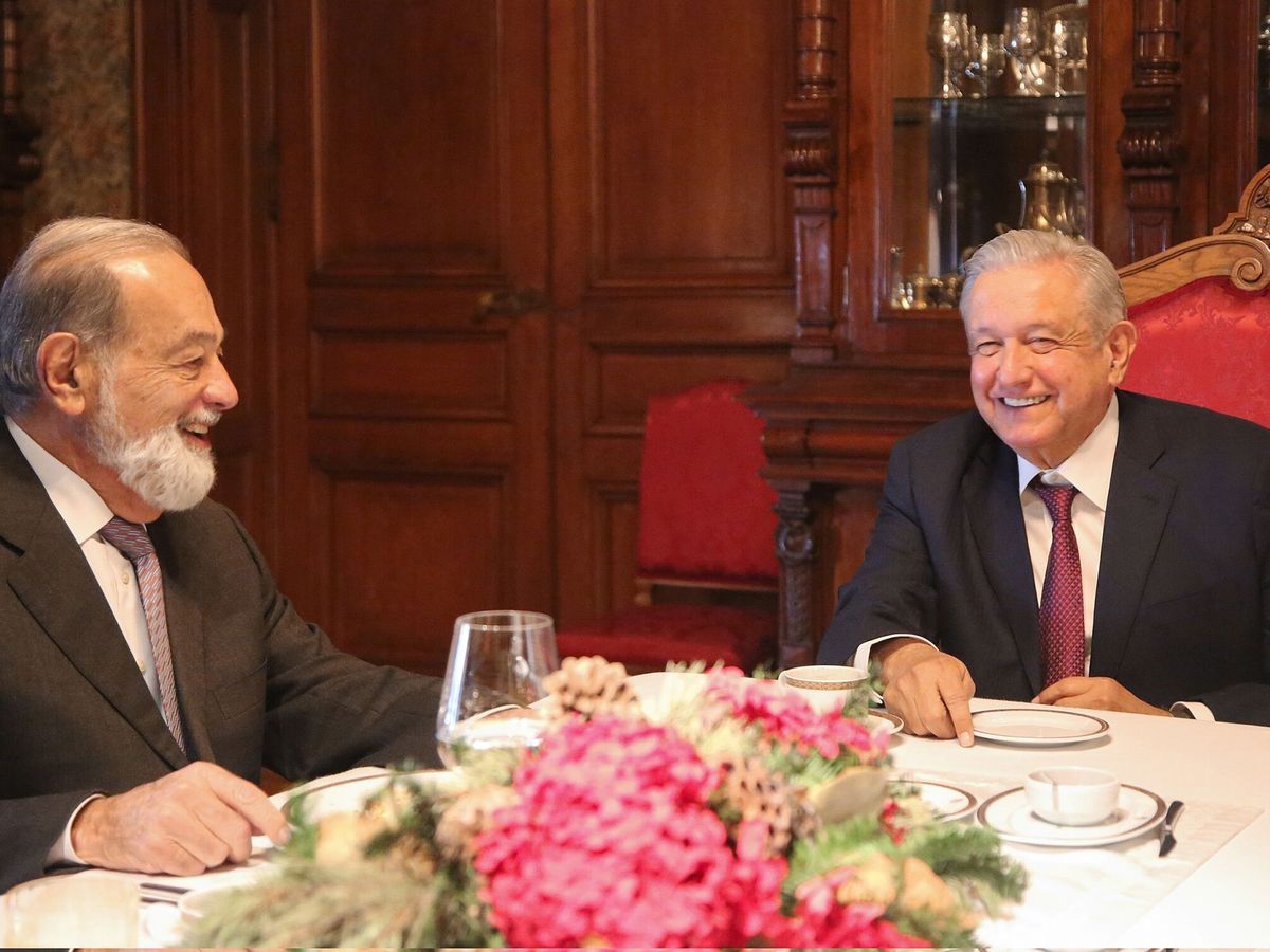 Foto: Carlos Slim junto al presidente de México, Andrés Manuel López Obrador. (EFE)