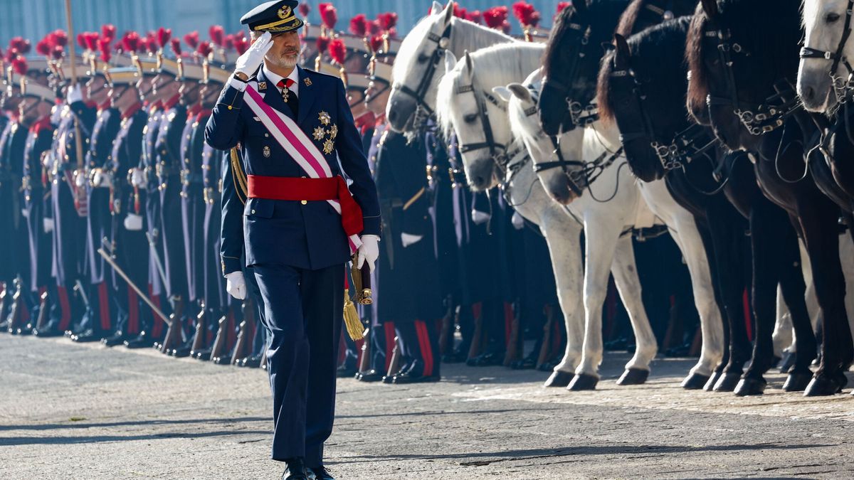 Felipe VI carga contra la "ilegal y brutal" invasión rusa y pide invertir en Defensa