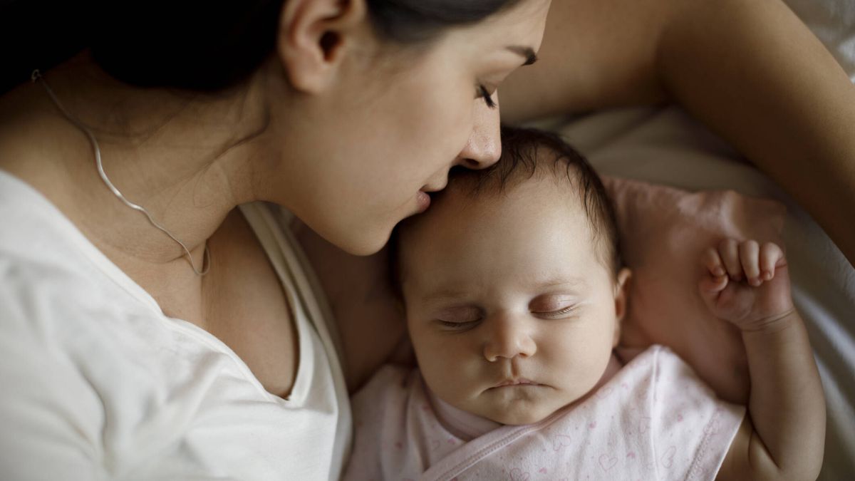 El misterio del olor a recién nacido: ¿por qué es imposible de imitar?