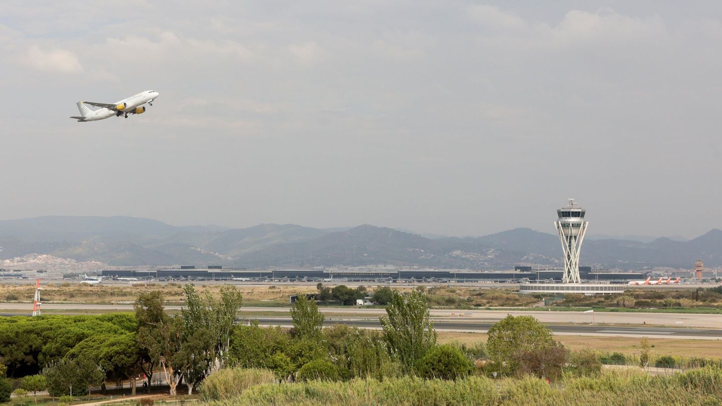 Aspecto del aeropuerto de Barcelona. (EFE)