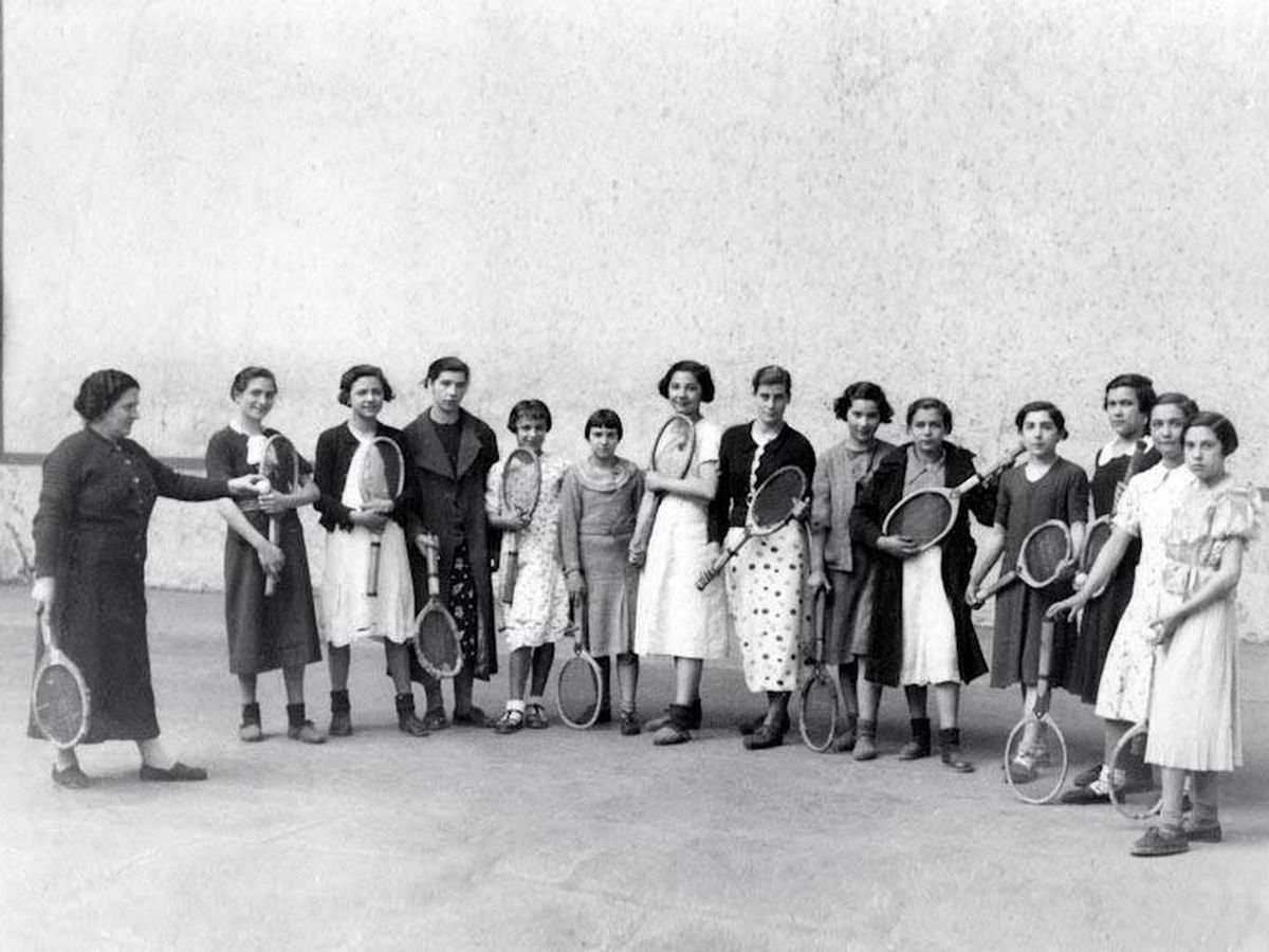 Foto: Las raquetistas posan todas juntas en 1936. (Cedida)