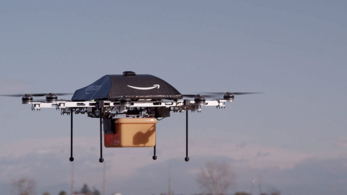 Amazon ya puede entregar los paquetes por dron (al menos en Estados Unidos)