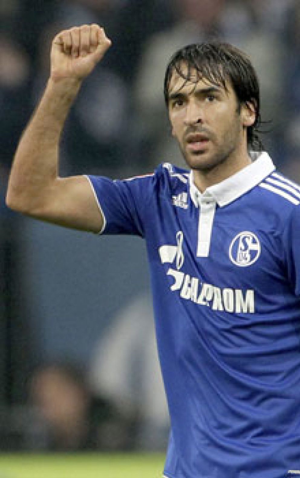 Foto: Raúl hace un 'hat trick' en la goleada del Schalke al Bremen