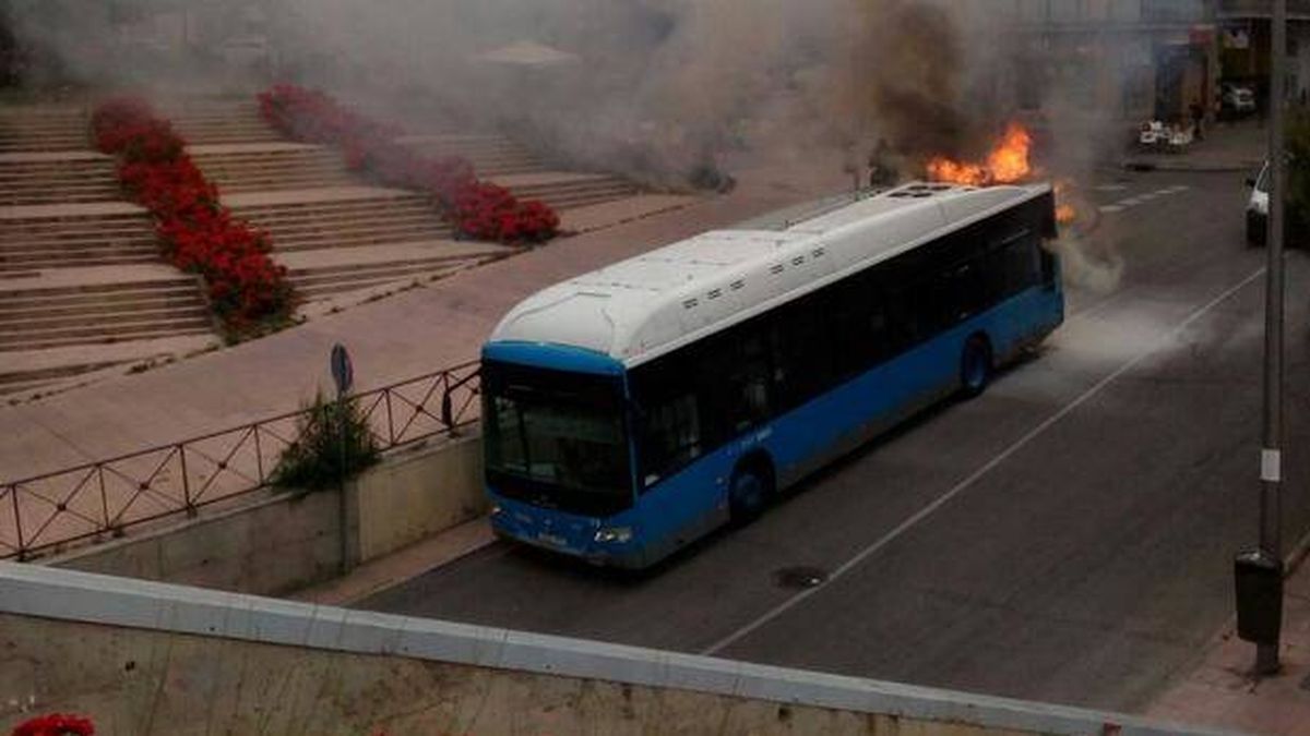 Explota un autobús de la EMT en Madrid