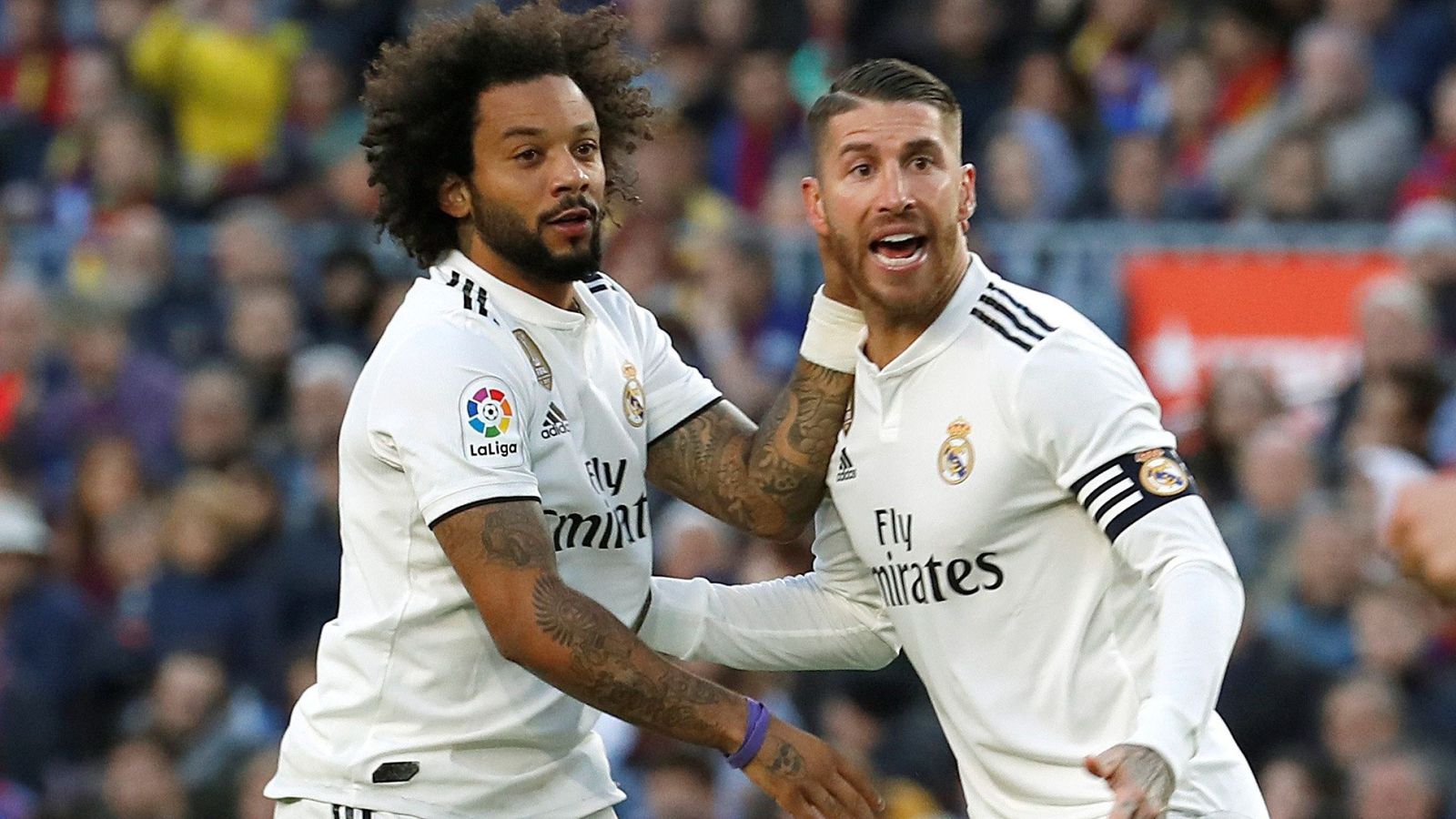 Foto: Sergio Ramos y Marcelo, los capitanes del Real Madrid, durante un partido en el Bernabéu. (Efe)