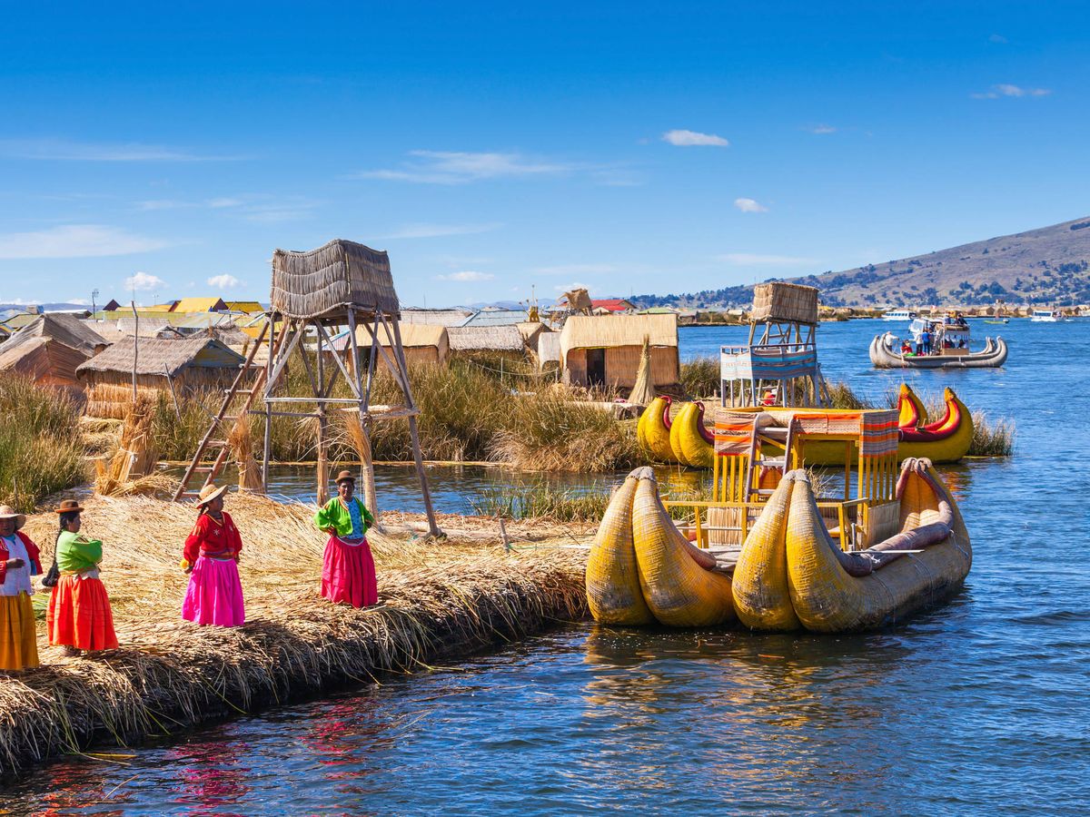 Las sorprendentes islas flotantes del lago Titicaca