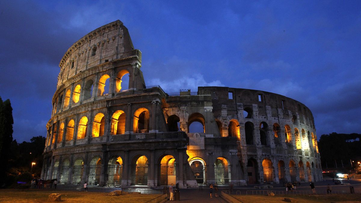 El dolor de la arqueóloga: "Es difícil admirar el Coliseo con tanto baño para turistas"