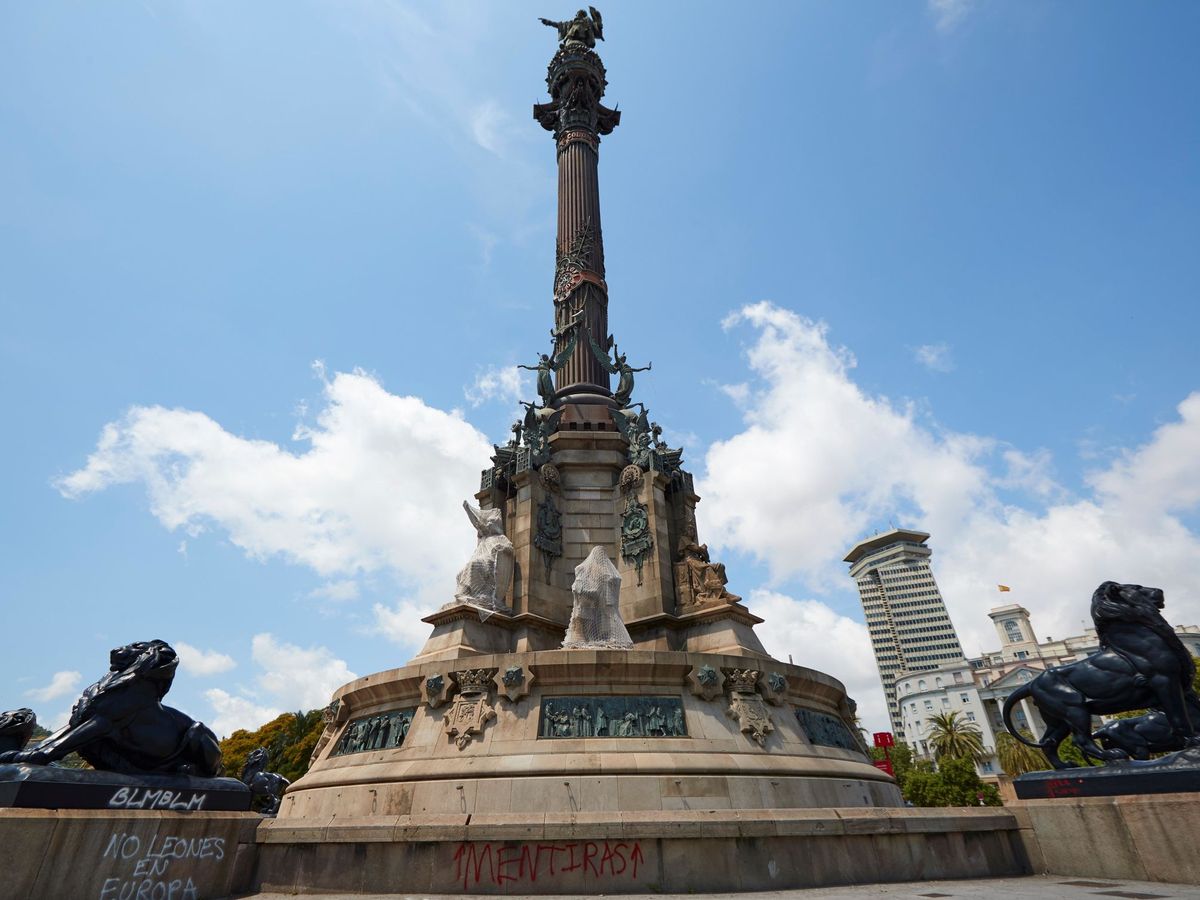 Foto: Vista de la estatua de Colón situada al final de las Ramblas de Barcelona. (EFE)