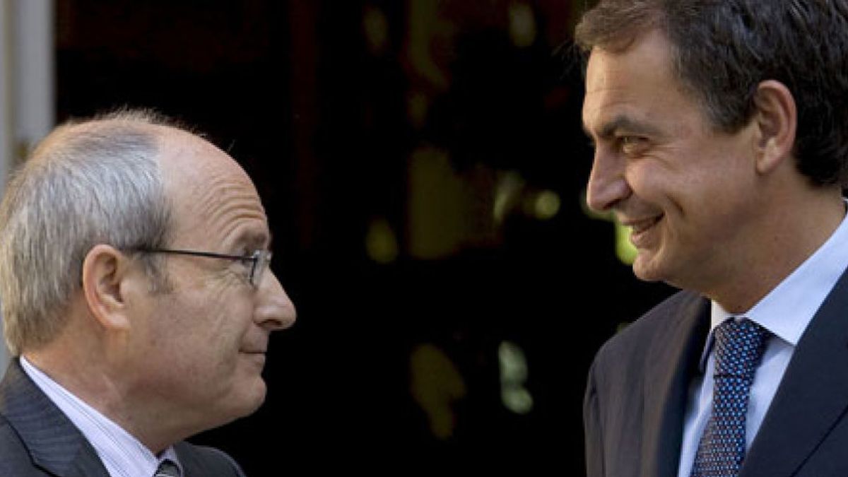 Montilla mete prisa a Zapatero para que acelere los traspasos pendientes del Estatut