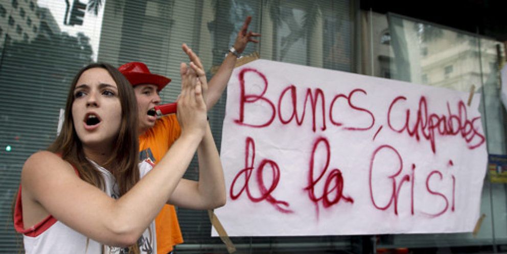 Foto: El 15-M se alimenta con el 'caso Bankia': “Los banqueros son los que mandan”