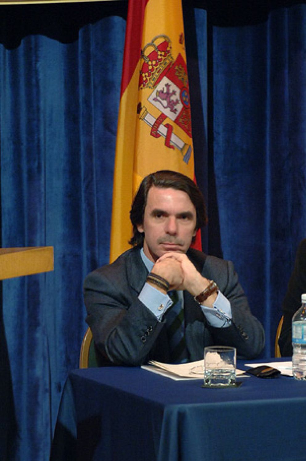 Foto: El ex fiscal Jiménez Villarejo estudia denunciar a Aznar ante el Tribunal de la Haya por genocidio en Iraq