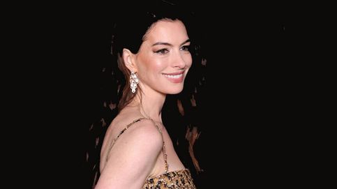 De Anne Hathaway a Ashley Park: todas muestran su amor a Valentino