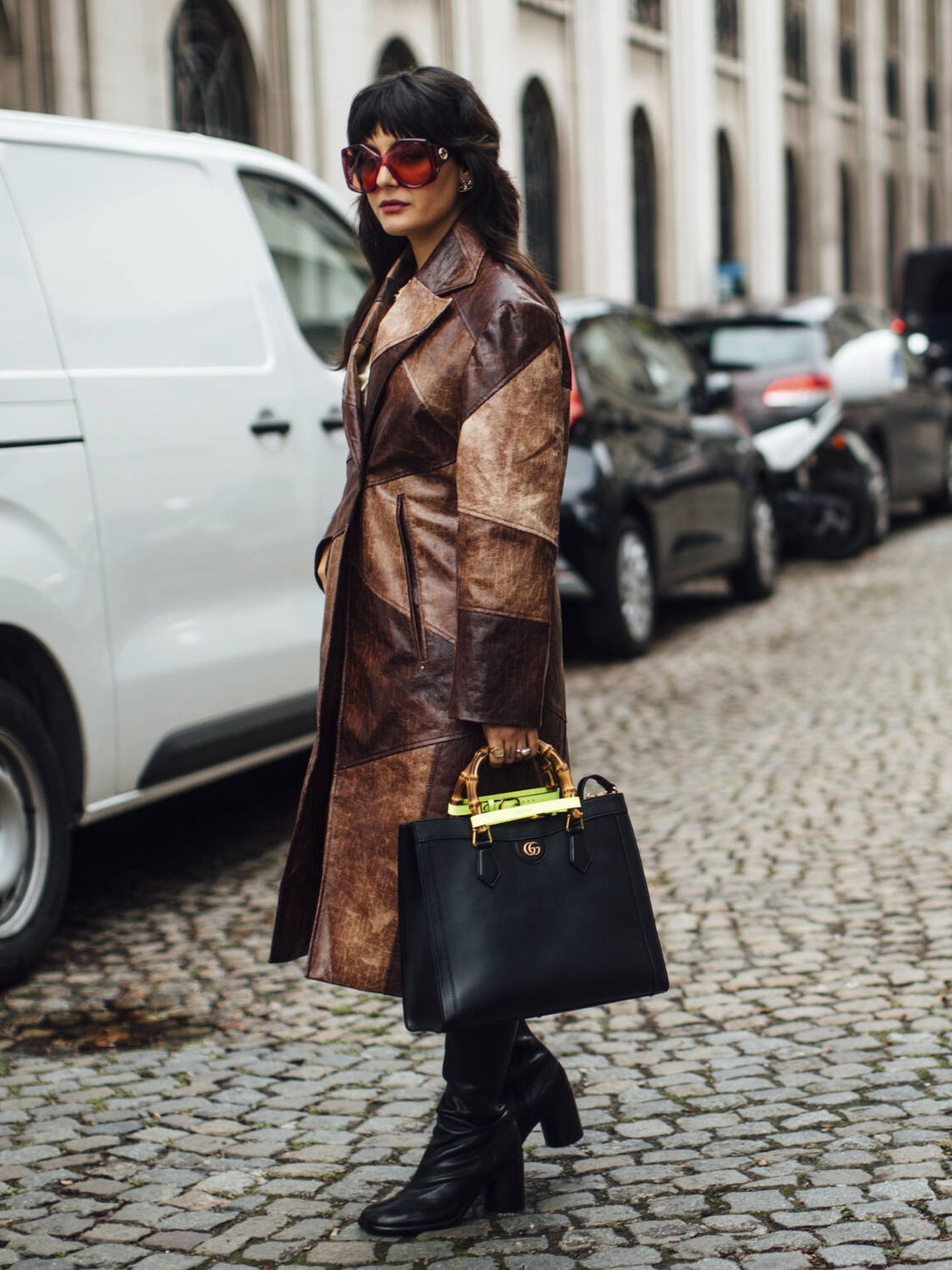 La insider María Bernad con un abrigo en tonos marrones. (Imaxtree)