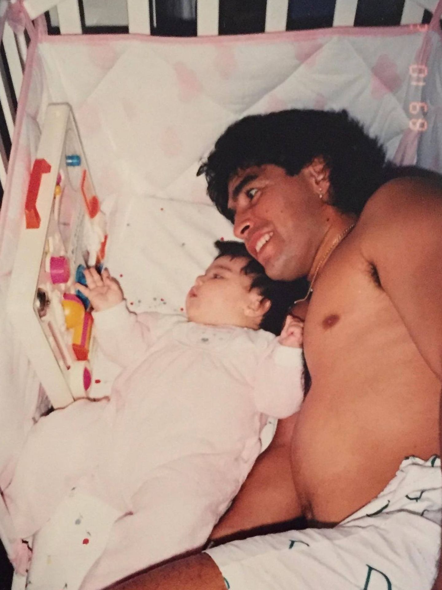 Gia recuerda a su padre en las redes sociales. (Instagram @giamaradona)