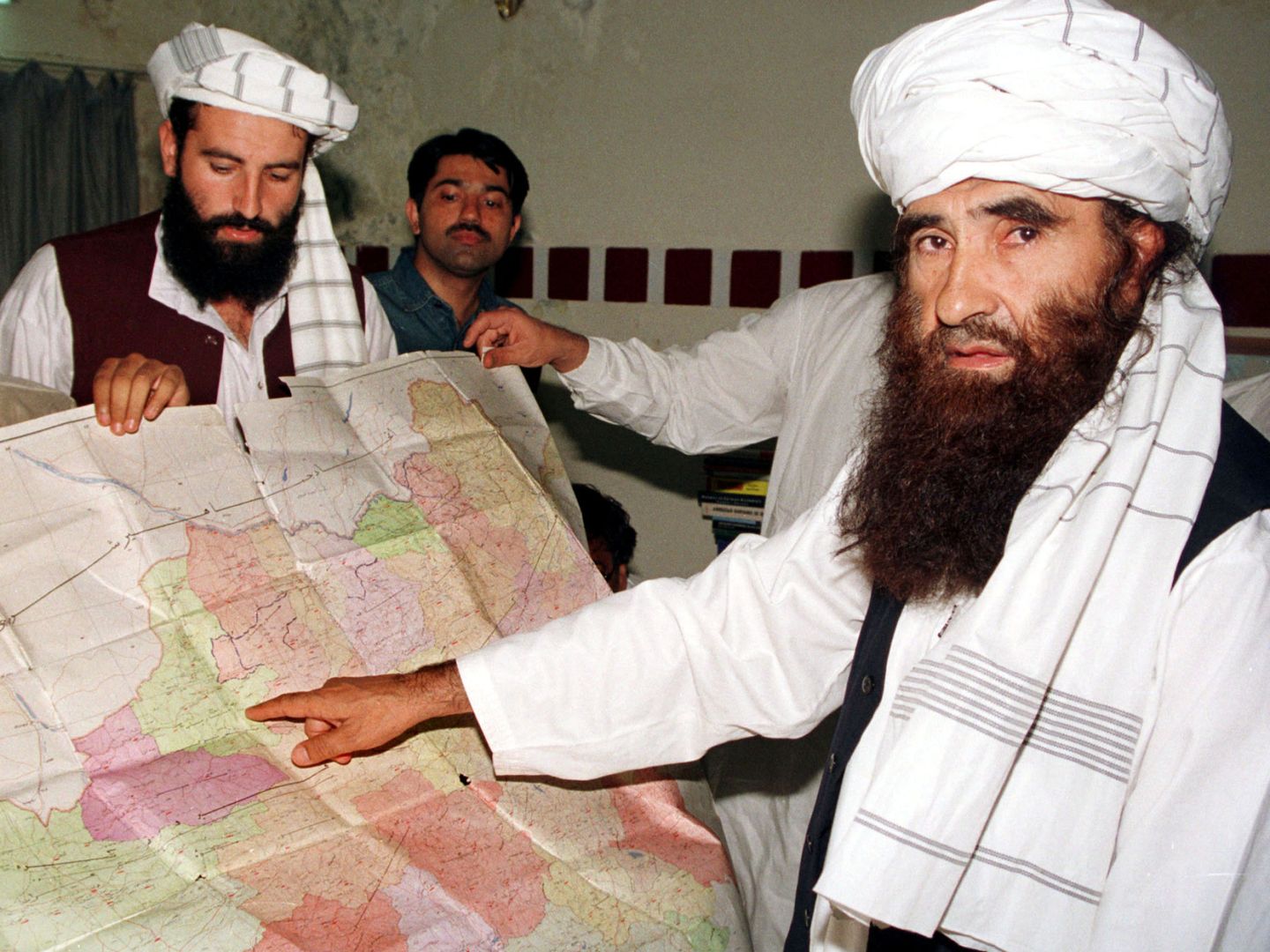 Jalaluddin Haqqani (dcha.) en Pakistán. (Reuters)