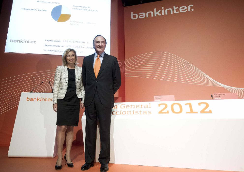 Foto: El presidente de Bankinter, Pedro Guerrero (d), y la consejera delegada, María Dolores Dancausa