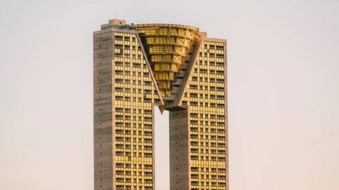 El rascacielos eterno de Benidorm: un 'ovni' amarillo de 200 metros de altura