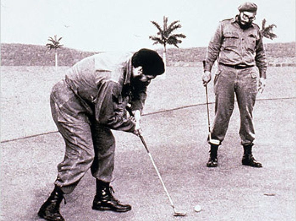 Foto: Hugo Chávez cierra siete campos de golf por ser "un deporte burgués"
