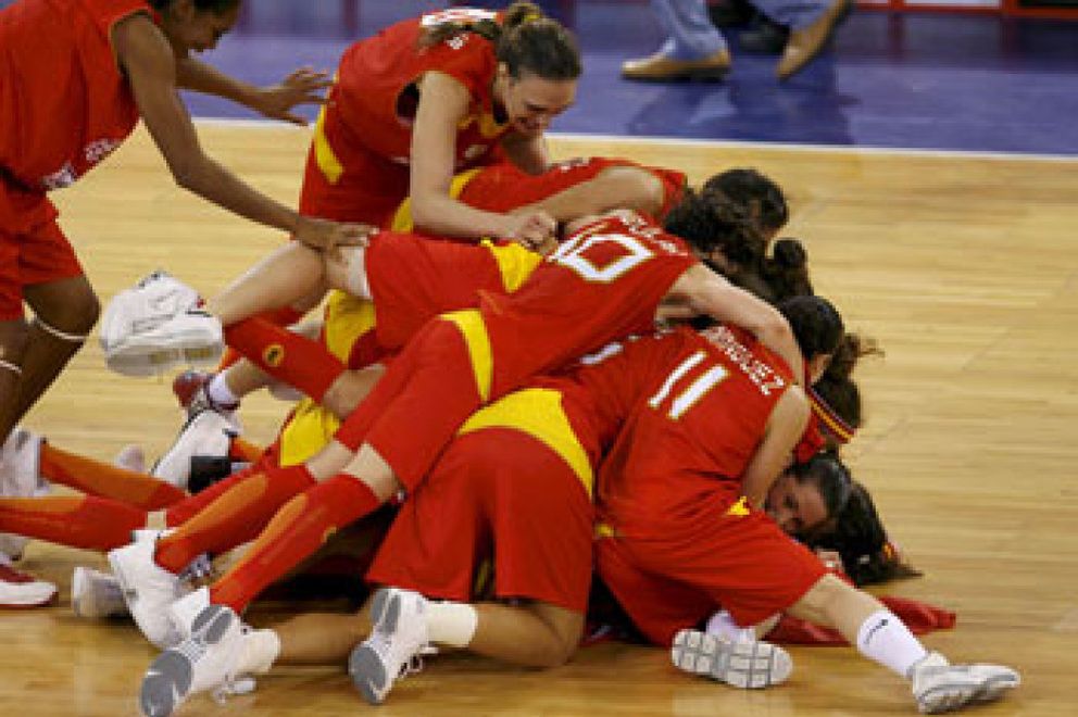 Foto: Las chicas del básket se clasifican para Pekín tras ganar a Cuba