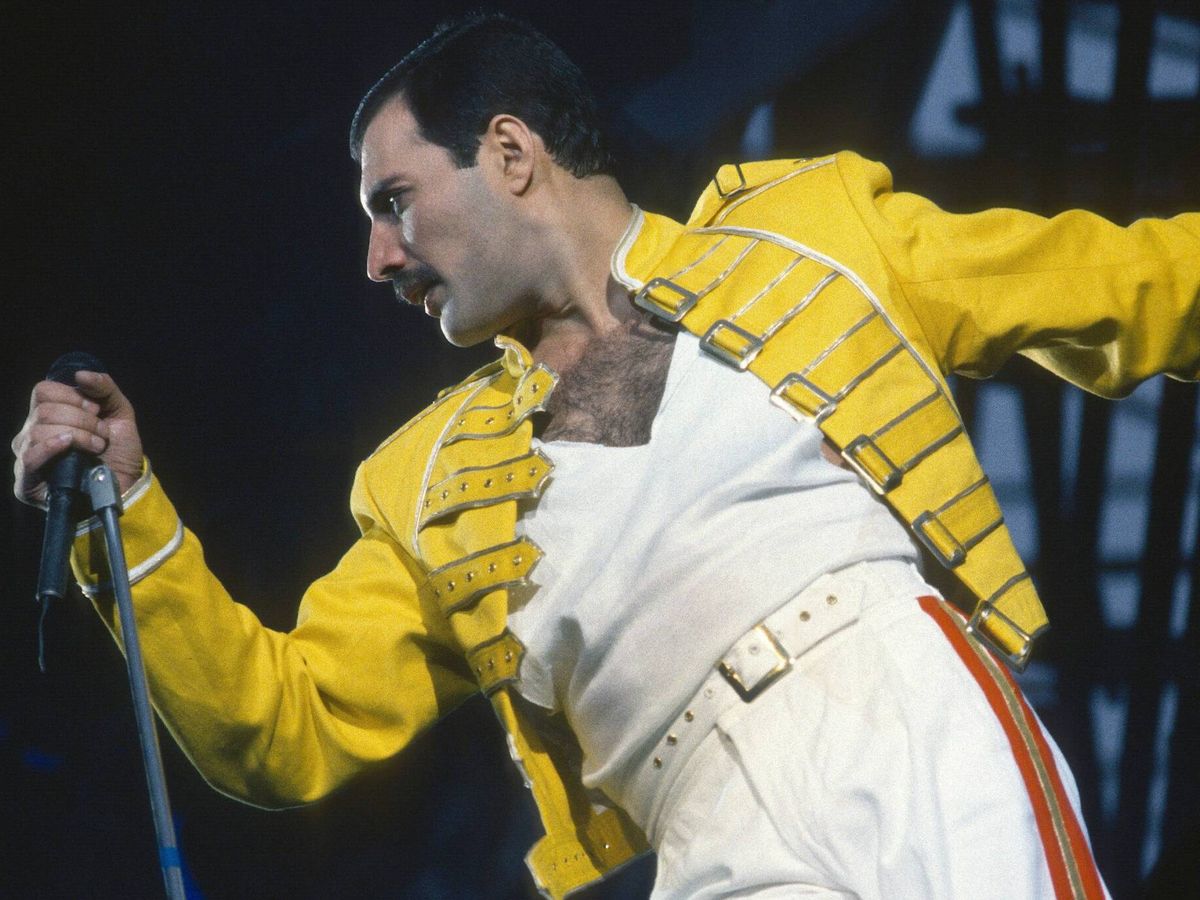 Foto: Freddie Mercury, en un concierto en Londres en 1986. (Cordon Press)