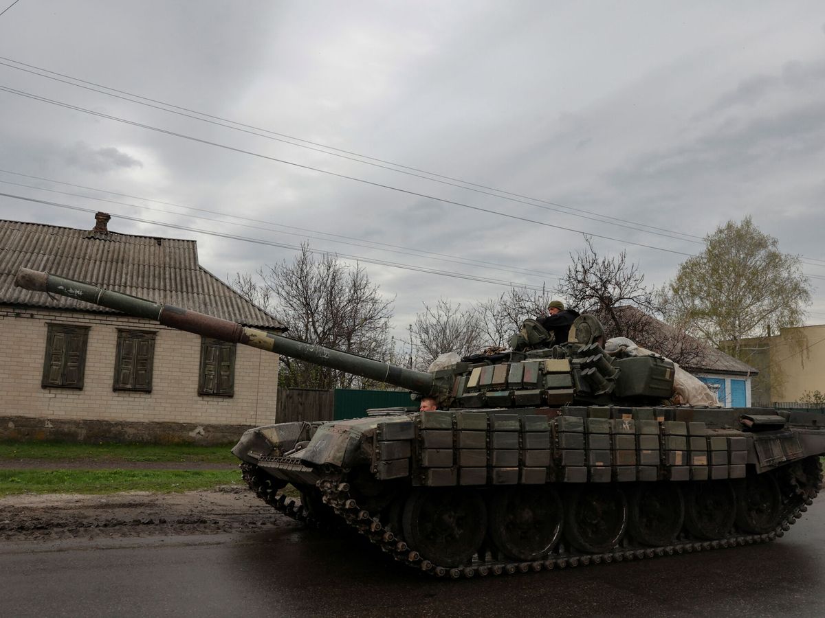 Foto: Un tanque ucraniano patrullando en la región de Donetsk. (Reuters/ Serhii Nuzhnenko)