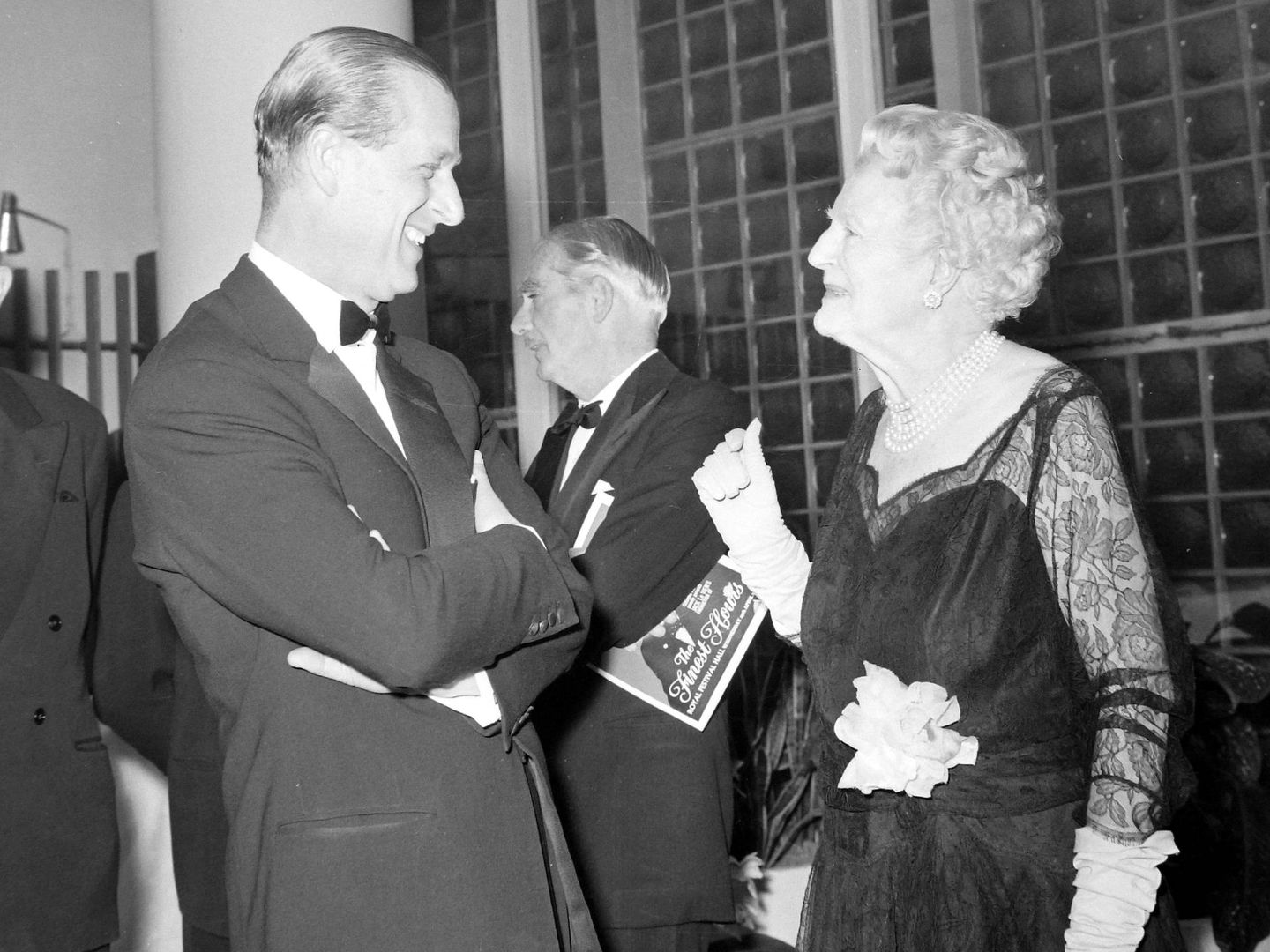 Clementine Hozier, junto a Felipe de Edimburgo en 1964. (Cordon Press)