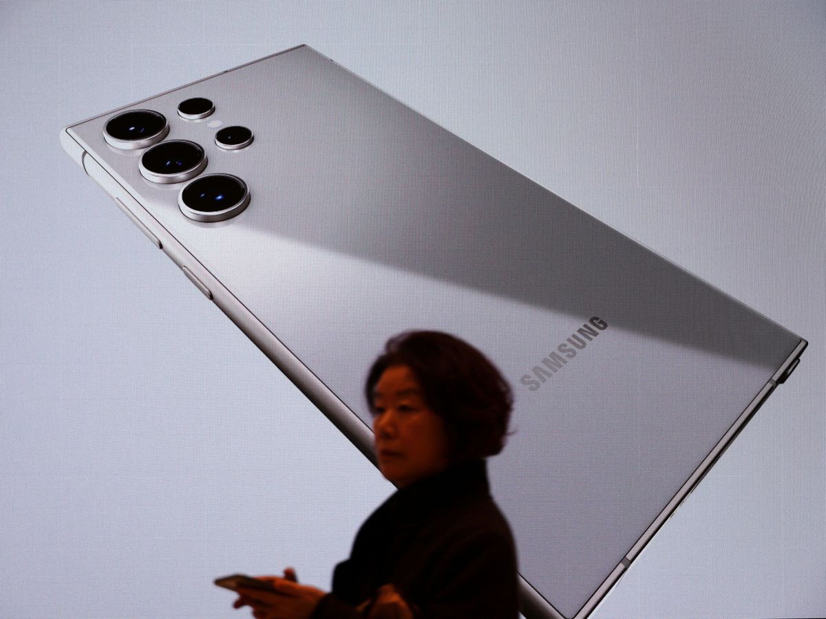 Foto: Samsung tiene lista una nueva herramienta para sus teléfonos Galaxy (Reuters/Kim Hong-Ji)