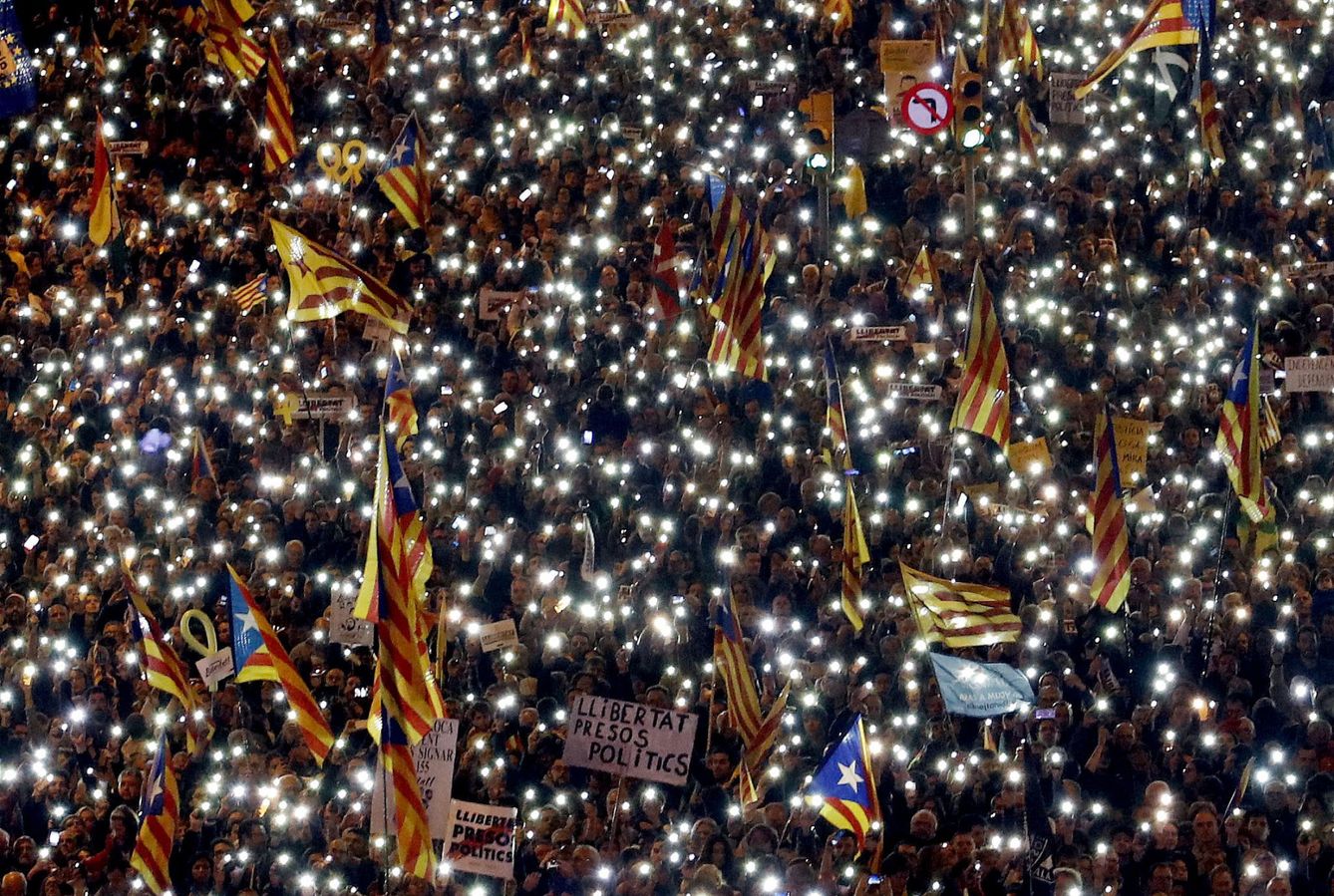 Manifestación en Barcelona por la libertad de los llamados 'presos políticos'. (EFE)